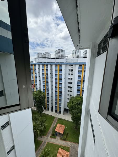 313 Ang Mo Kio Avenue 3, 313 Ang Mo Kio Avenue 3, 2 Bedrooms, 786 sqft, HDB Flat For Sale, by Leonard Boey, 500074353 - Exterior - PropertyGuru.com.sg