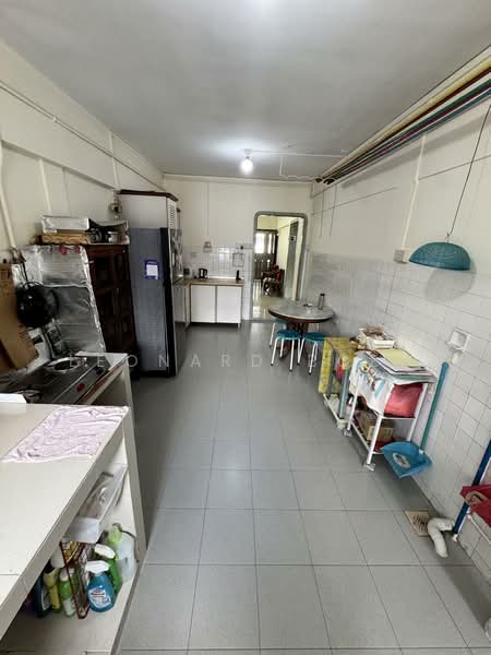 313 Ang Mo Kio Avenue 3, 313 Ang Mo Kio Avenue 3, 2 Bedrooms, 786 sqft, HDB Flat For Sale, by Leonard Boey, 500074353 - Kitchen - PropertyGuru.com.sg