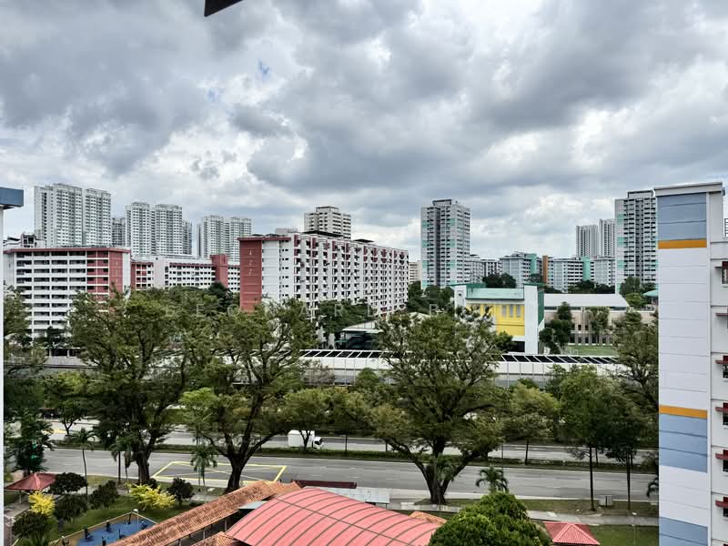 313 Ang Mo Kio Avenue 3, 313 Ang Mo Kio Avenue 3, 2 Bedrooms, 786 sqft, HDB Flat For Sale, by Leonard Boey, 500074353 - Exterior - PropertyGuru.com.sg