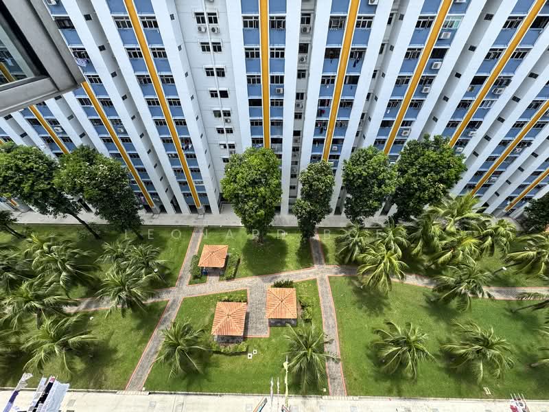 313 Ang Mo Kio Avenue 3, 313 Ang Mo Kio Avenue 3, 2 Bedrooms, 786 sqft, HDB Flat For Sale, by Leonard Boey, 500074353 - Exterior - PropertyGuru.com.sg