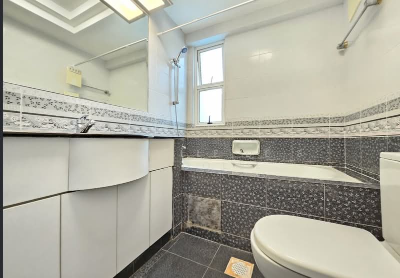 Royal Palm Mansions, 330 Pasir Panjang Road, 4 Bedrooms, 1,227 sqft, Condominium For Rent, by Rochelle De S Meegolle, 500074360 - PropertyGuru.com.sg