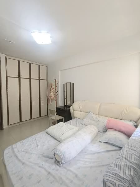 207 Serangoon Central HDB Flat For Sale at S$ 566,000 | PropertyGuru Singapore - Bedroom