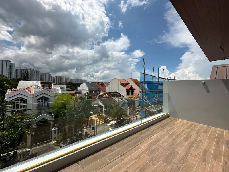 ❤️GIANT⚡️Brand New 4 Lvls Inter-Terrace in Seletar Hills Estate w Mezzanine, Attic & Lift, Jalan Ketumbit/ Yio Chu Kang Road/ Seletar Hills Estate, 6 Bedrooms, 5,150 sqft, Terraced House For Sale, by Lynn Tiang, 500074371 - Exterior - PropertyGuru.com.sg