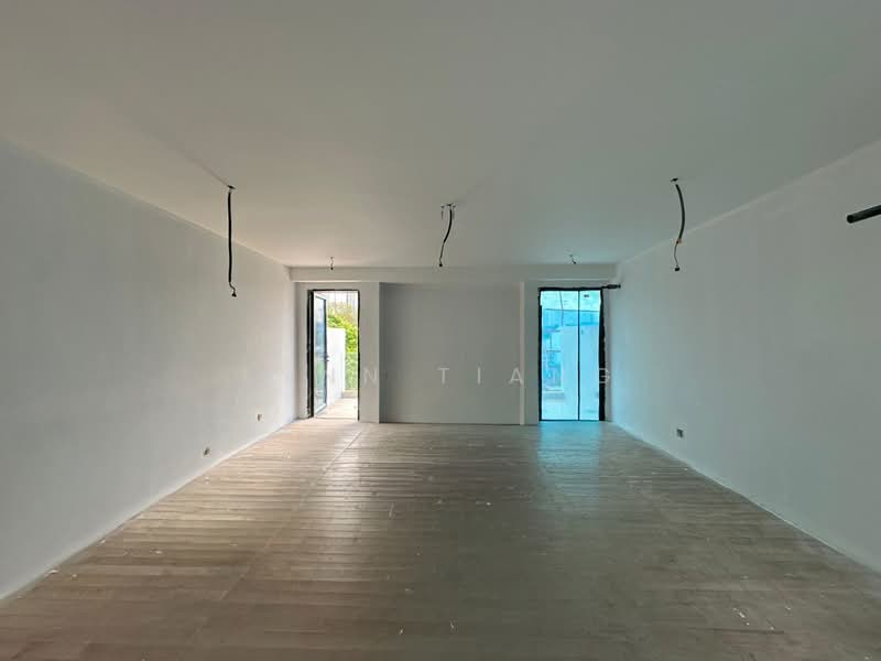 ❤️GIANT⚡️Brand New 4 Lvls Inter-Terrace in Seletar Hills Estate w Mezzanine, Attic & Lift, Jalan Ketumbit/ Yio Chu Kang Road/ Seletar Hills Estate, 6 Bedrooms, 5,150 sqft, Terraced House For Sale, by Lynn Tiang, 500074371 - Interior - PropertyGuru.com.sg