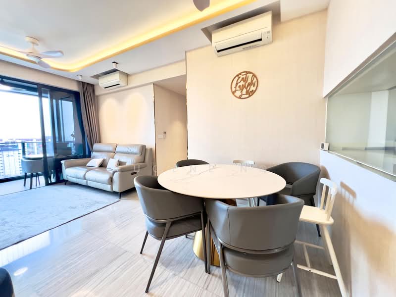 Parc Esta Condominium For Sale at S$ 2,750,000 | PropertyGuru Singapore - Living Room