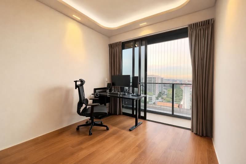 Parc Esta Condominium For Sale at S$ 2,750,000 | PropertyGuru Singapore - Study