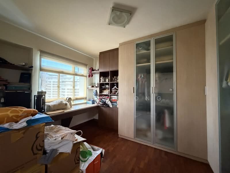 637A Punggol Drive HDB Flat For Sale at S$ 680,000 | PropertyGuru Singapore - Bedroom