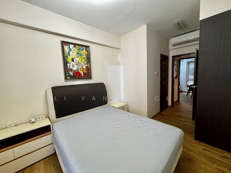 Parkview Apartments, 1 Bukit Batok Street 25, 3 Bedrooms, 1,076 sqft, Apartment For Rent, by Li Yan Bruce, 500074394 - Bedroom - PropertyGuru.com.sg