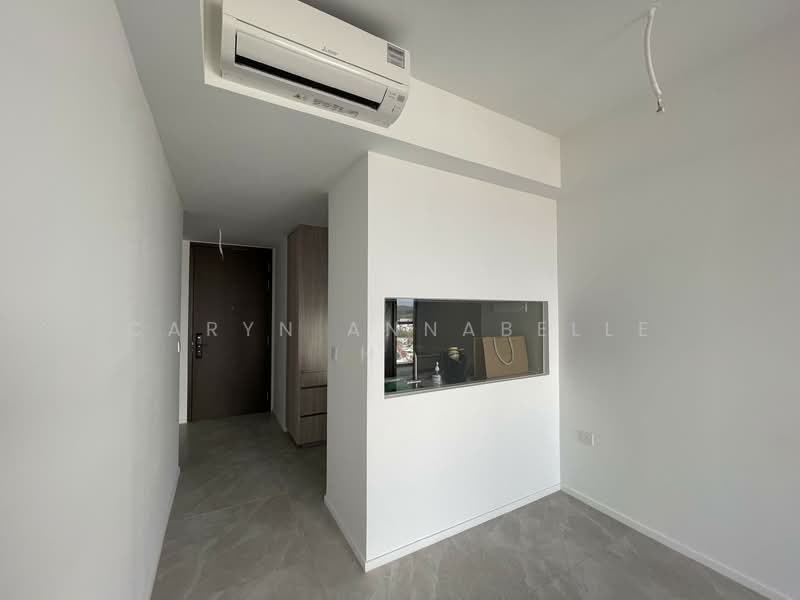 1km to Multiple Good Schs, Near MRT, Brand New & High Floor Condominium For Sale at S$ 1,799,999 | PropertyGuru Singapore - Entrance