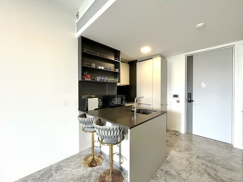 Riviere Condominium For Sale at S$ 1,500,000 | PropertyGuru Singapore - Kitchen