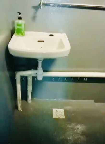 3 Kallang Way 2A, Kallang Way, 100 sqft, Dormitory For Rent, by Shaik Raheem, 500074414 - Bathroom - CommercialGuru.com.sg