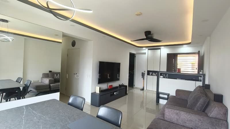 478B Yishun Street 44 HDB Flat For Sale at S$ 599,888 | PropertyGuru Singapore - Living Room