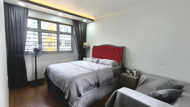 478B Yishun Street 44 HDB Flat For Sale at S$ 599,888 | PropertyGuru Singapore - Bedroom