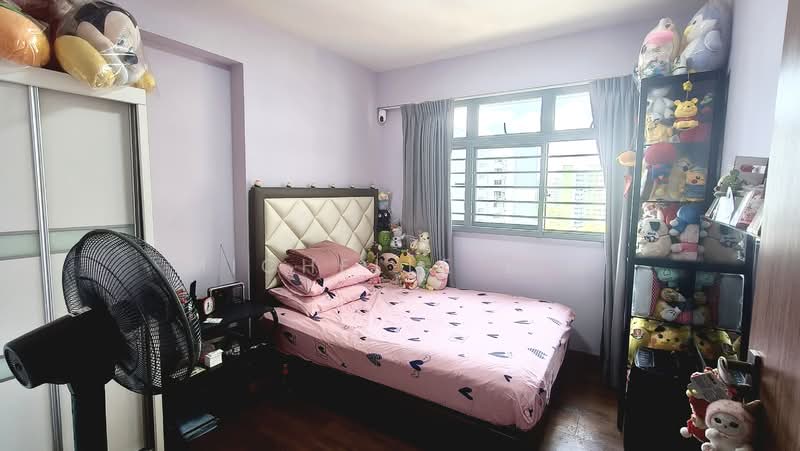 478B Yishun Street 44 HDB Flat For Sale at S$ 599,888 | PropertyGuru Singapore - Bedroom