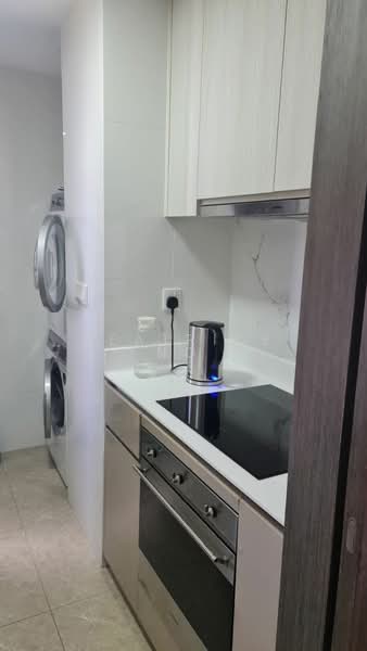 The Clement Canopy Condominium For Sale at S$ 2,268,000 | PropertyGuru Singapore - Kitchen