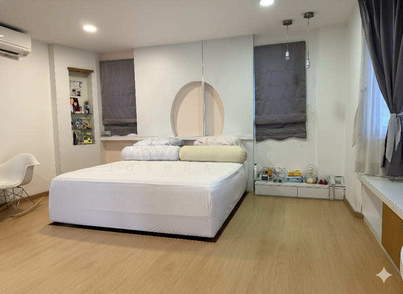 ⭐️⭐️LANDED7772@ Springside Modern Corner Terrace Corner Terrace For Sale at S$ 5,650,000 | PropertyGuru Singapore - Bedroom