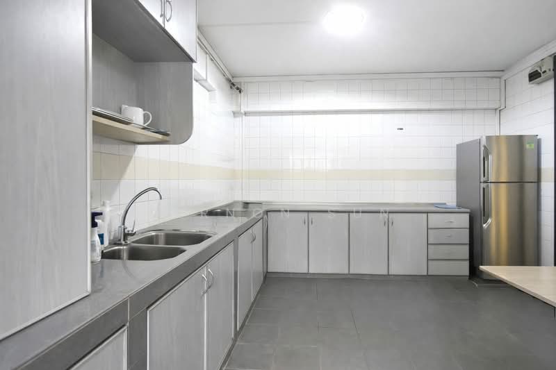 282 Toh Guan Road, 282 Toh Guan Road, 3 Bedrooms, 968 sqft, HDB Flat For Rent, by Vernon Sun, 500074427 - Kitchen - PropertyGuru.com.sg