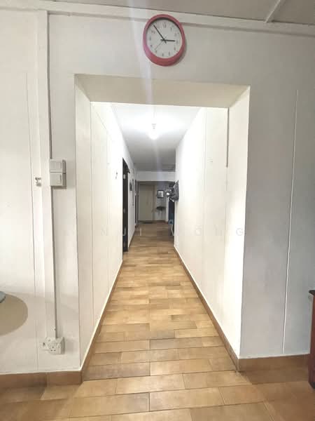 698C Hougang Street 52, 698C Hougang Street 52, 3 Bedrooms, 1,497 sqft, HDB Flat For Rent, by Kenji Wong, 500074441 - Corridor - PropertyGuru.com.sg