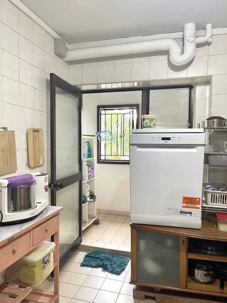698C Hougang Street 52, 698C Hougang Street 52, 3 Bedrooms, 1,497 sqft, HDB Flat For Rent, by Kenji Wong, 500074441 - Kitchen - PropertyGuru.com.sg