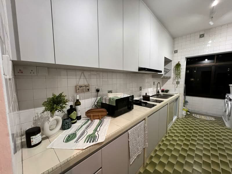 Sherwood Towers, 3 Jalan Anak Bukit, Room Rental, 200 sqft, Apartment For Rent, by Nigel Eng, 500074463 - Kitchen - PropertyGuru.com.sg