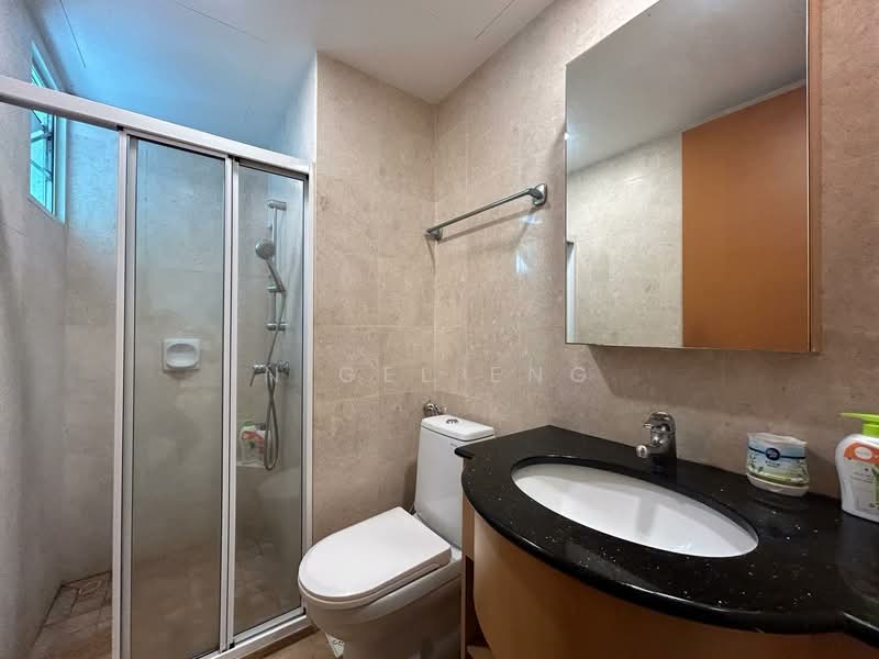 Queens, 16 Stirling Road, Room Rental, 150 sqft, Condominium For Rent, by Nigel Eng, 500074493 - Bathroom - PropertyGuru.com.sg