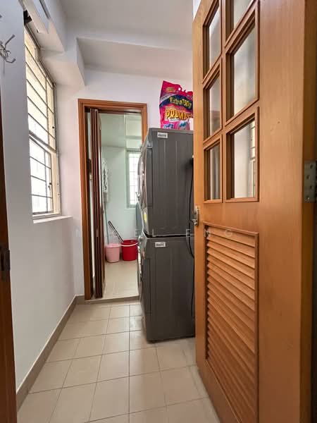 Queens, 16 Stirling Road, Room Rental, 150 sqft, Condominium For Rent, by Nigel Eng, 500074493 - Interior - PropertyGuru.com.sg