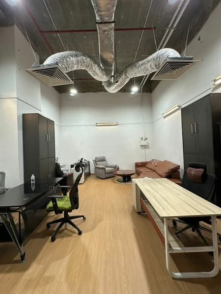 Burlington Square, 175 Bencoolen Street, 377 sqft, Mall Shop For Sale, by Ben Chew, 500074494 - Interior - CommercialGuru.com.sg