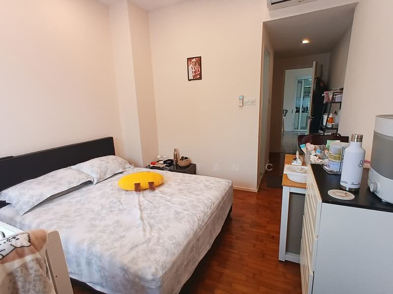 Kerrisdale Condominium For Sale at S$ 2,100,000 | PropertyGuru Singapore - Bedroom 1