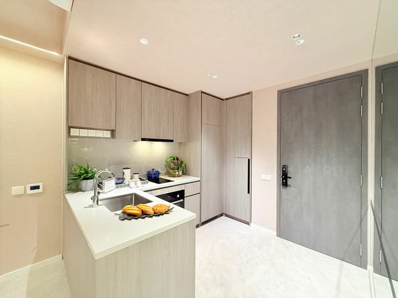 The LakeGarden Residences Condominium For Sale at S$ 1,520,000 | PropertyGuru Singapore - Kitchen