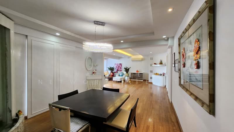 634 Bedok Reservoir Road HDB Flat For Sale at S$ 1,200,000 | PropertyGuru Singapore - Living Room