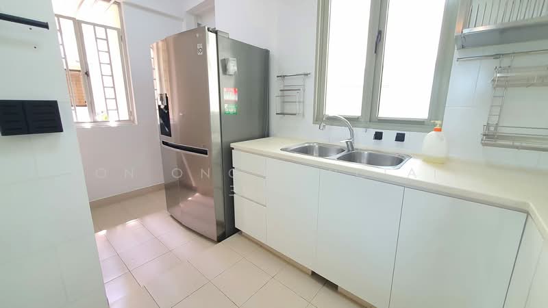 The Calrose Condominium For Sale at S$ 3,480,000 | PropertyGuru Singapore - Kitchen