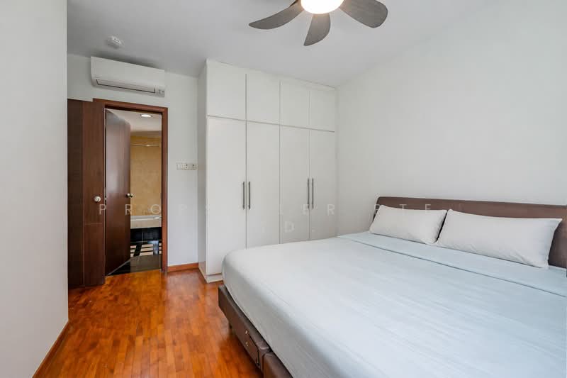 Rio Vista Condominium For Sale at S$ 1,320,000 | PropertyGuru Singapore - Bedroom