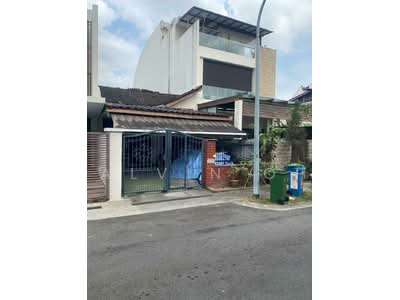 For Sale - ⭐️⭐️LANDED7772@ D20 Freehold Terrace 1 km to St Nicholas Girls School !