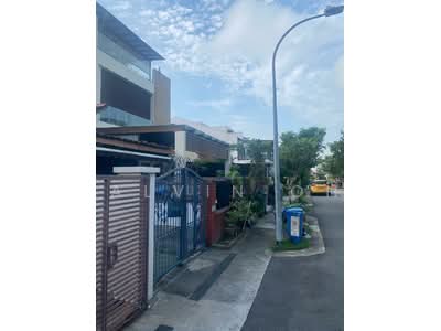 For Sale - ⭐️⭐️LANDED7772@ D20 Freehold Terrace 1 km to St Nicholas Girls School !