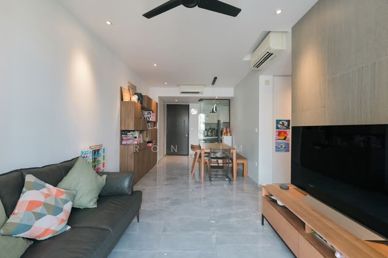 The Brownstone Executive Condominium For Sale at S$ 1,600,000 | PropertyGuru Singapore - Living Room