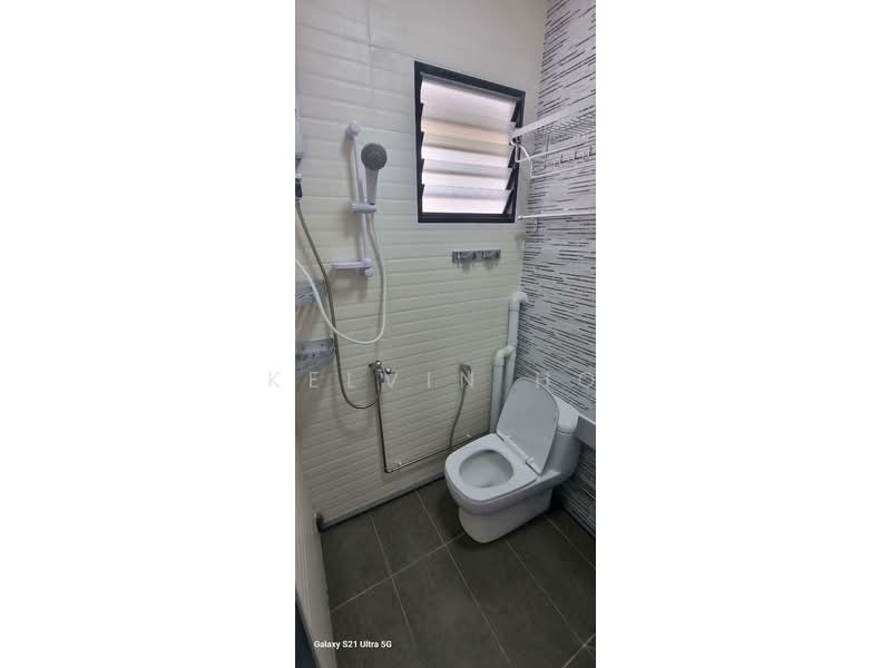 526 Ang Mo Kio Avenue 10, 526 Ang Mo Kio Avenue 10, Room Rental, 120 sqft, HDB Flat For Rent, by Kelvin Ho, 500074532 - Bathroom - PropertyGuru.com.sg