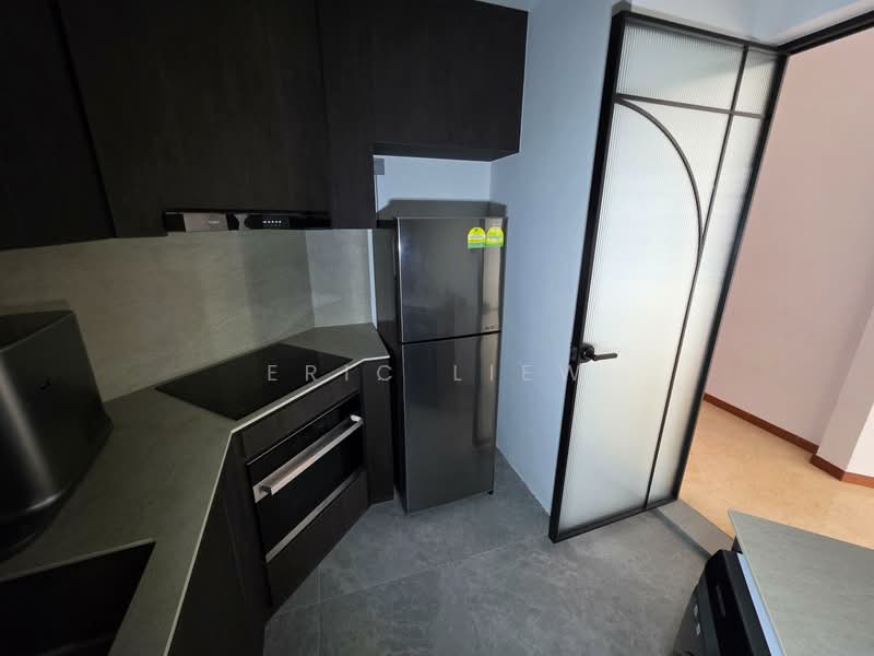 The Aston Condominium For Sale at S$ 1,250,000 | PropertyGuru Singapore - Kitchen