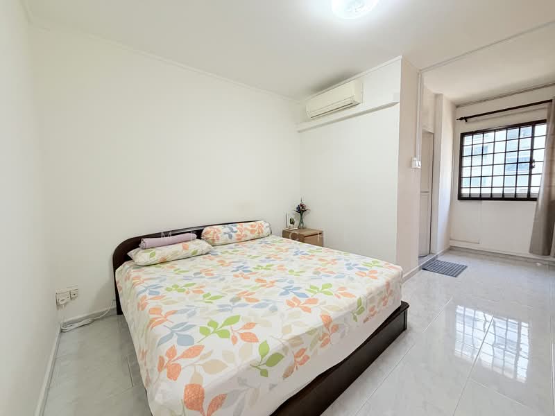 412 Pasir Ris Drive 6 HDB Flat For Sale at S$ 670,000 | PropertyGuru Singapore - Bedroom