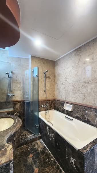 Signature Park, 46 Toh Tuck Road, 2 Bedrooms, 1,055 sqft, Condominium For Rent, by Iyan Goh, 500074554 - Bathroom - PropertyGuru.com.sg