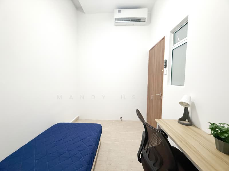 Maple Woods, 985 Bukit Timah Road, Room Rental, 200 sqft, Condominium For Rent, by Mandy Hsieh, 500074565 - Bedroom - PropertyGuru.com.sg