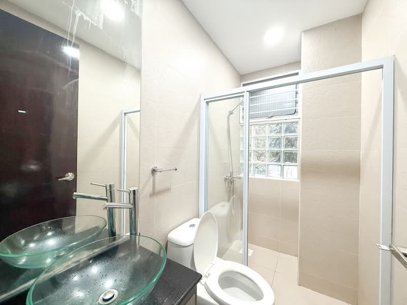 Maple Woods, 985 Bukit Timah Road, Room Rental, 200 sqft, Condominium For Rent, by Mandy Hsieh, 500074565 - Bathroom - PropertyGuru.com.sg
