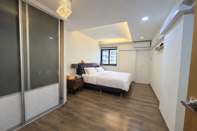 534 Jurong West Street 52, 534 Jurong West Street 52, 2 Bedrooms, 872 sqft, HDB Flat For Sale, by Joey Sun Huiyi 孙蕙怡, 500074569 - Huge Master Bedroom - PropertyGuru.com.sg