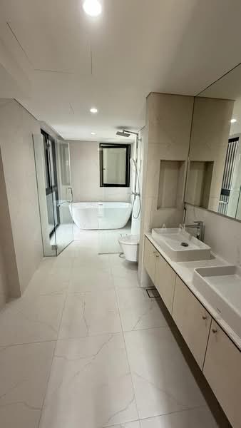 BEDOK TERRACE Corner Terrace For Sale at S$ 7,200,000 | PropertyGuru Singapore - Bathroom