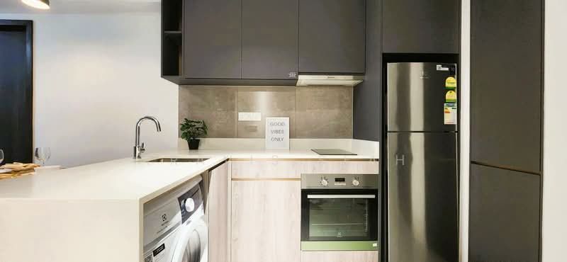 Riverfront Residences, 41 Hougang Avenue 7, 2 Bedrooms, 614 sqft, Condominium For Rent, by Travis Seah, 500074588 - Kitchen - PropertyGuru.com.sg