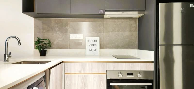 Riverfront Residences, 41 Hougang Avenue 7, 2 Bedrooms, 614 sqft, Condominium For Rent, by Travis Seah, 500074588 - Kitchen - PropertyGuru.com.sg