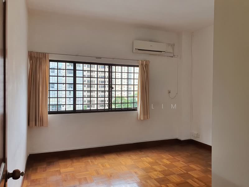 Lion Towers Apartment For Sale at S$ 3,900,000 | PropertyGuru Singapore - Interior