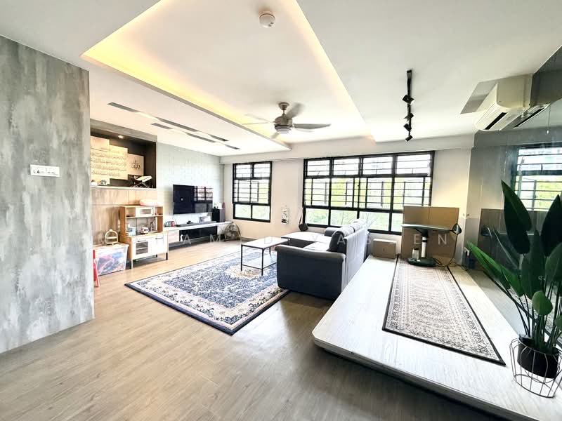 606B Tampines Street 61 HDB Flat For Sale at S$ 900,000 | PropertyGuru Singapore - Living Room