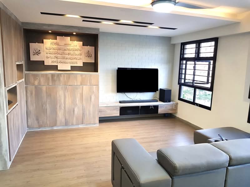 606B Tampines Street 61 HDB Flat For Sale at S$ 900,000 | PropertyGuru Singapore - Living Room
