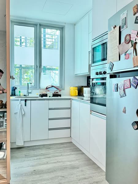 Tree House Condominium For Sale at S$ 1,590,000 | PropertyGuru Singapore - Kitchen