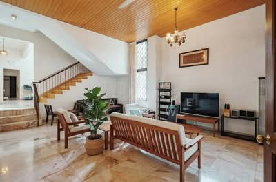 For Rent - ❤️GIANT⚡️2.5 Storey Semi-D Hse near Mattar MRT! Available soon for RENT